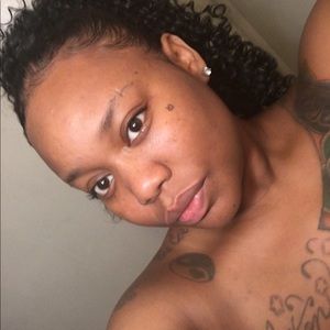 Meet your Posher, Dominica